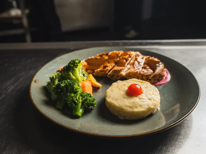 Grilled steak with mashed potato and broccoli