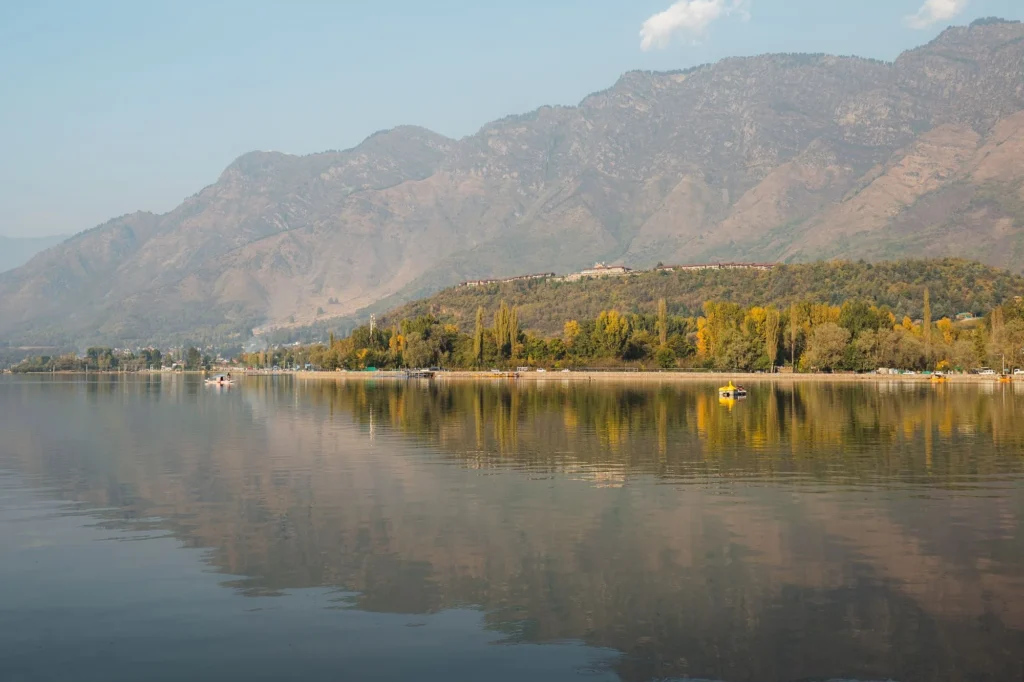 Dal Lake with the Zabarwan mountains behind
